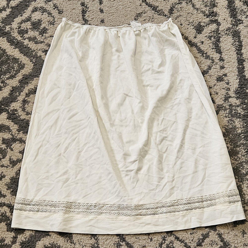 Vintage 1960s 1970s Sliperfection White Half Slip‎ Size small